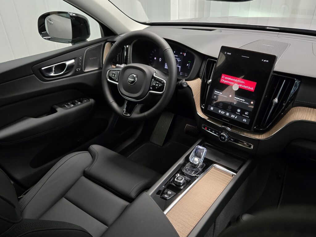Volvo XC60, image 11