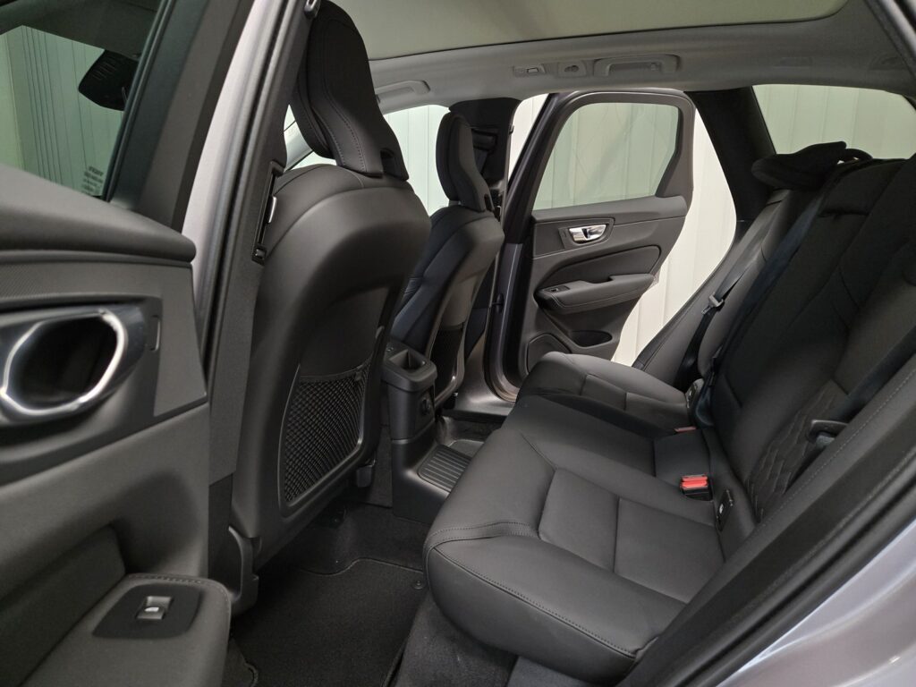 Volvo XC60, image 8