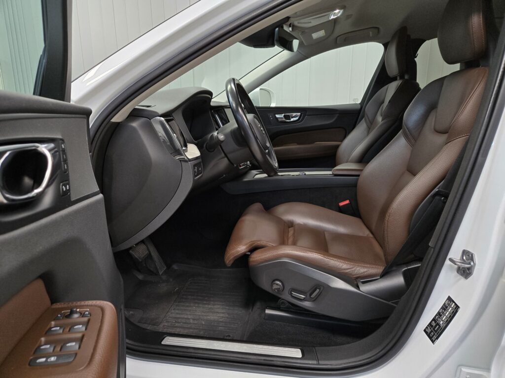 Volvo XC60, image 6