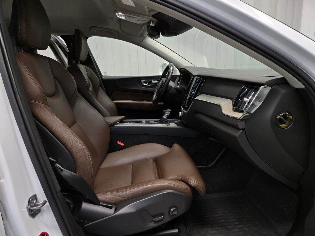 Volvo XC60, image 9