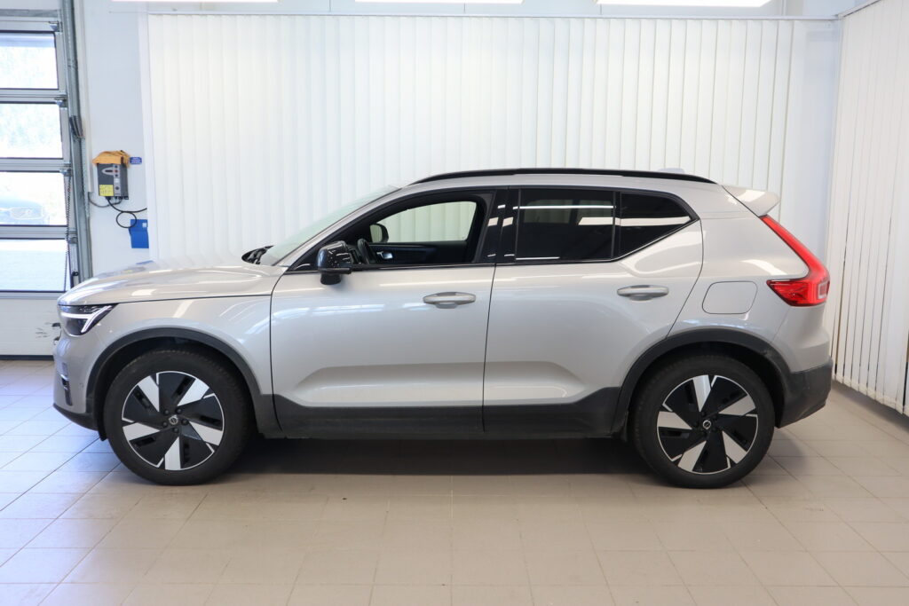 Volvo XC40, image 2