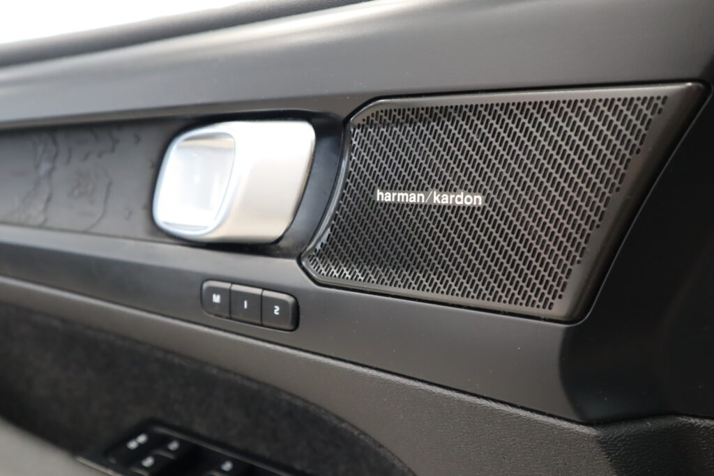 Volvo XC40, image 8