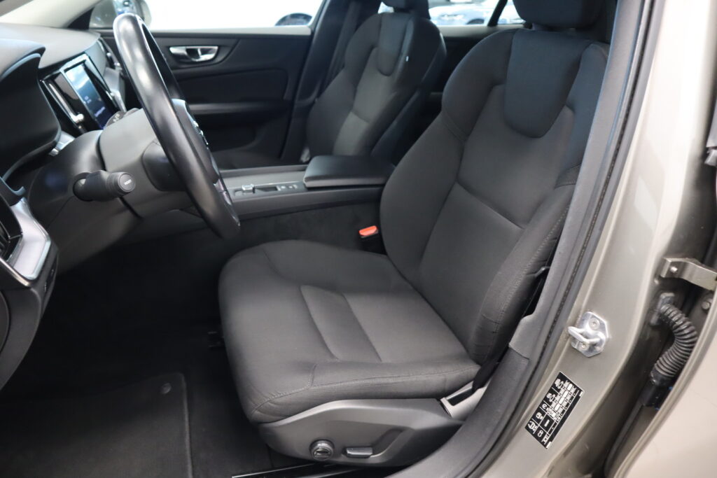 Volvo V60, image 8