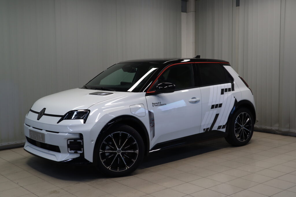Renault 5, image 2