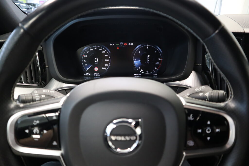 Volvo XC60, image 11