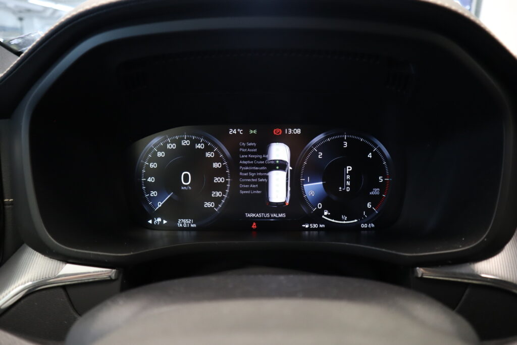 Volvo XC60, image 12