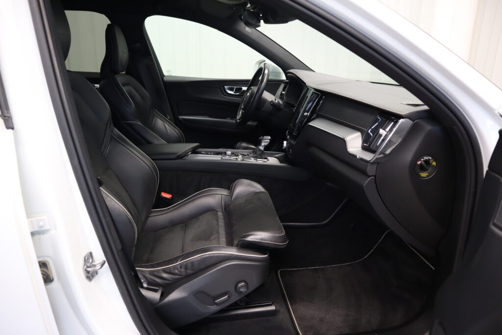 Volvo XC60, image 20