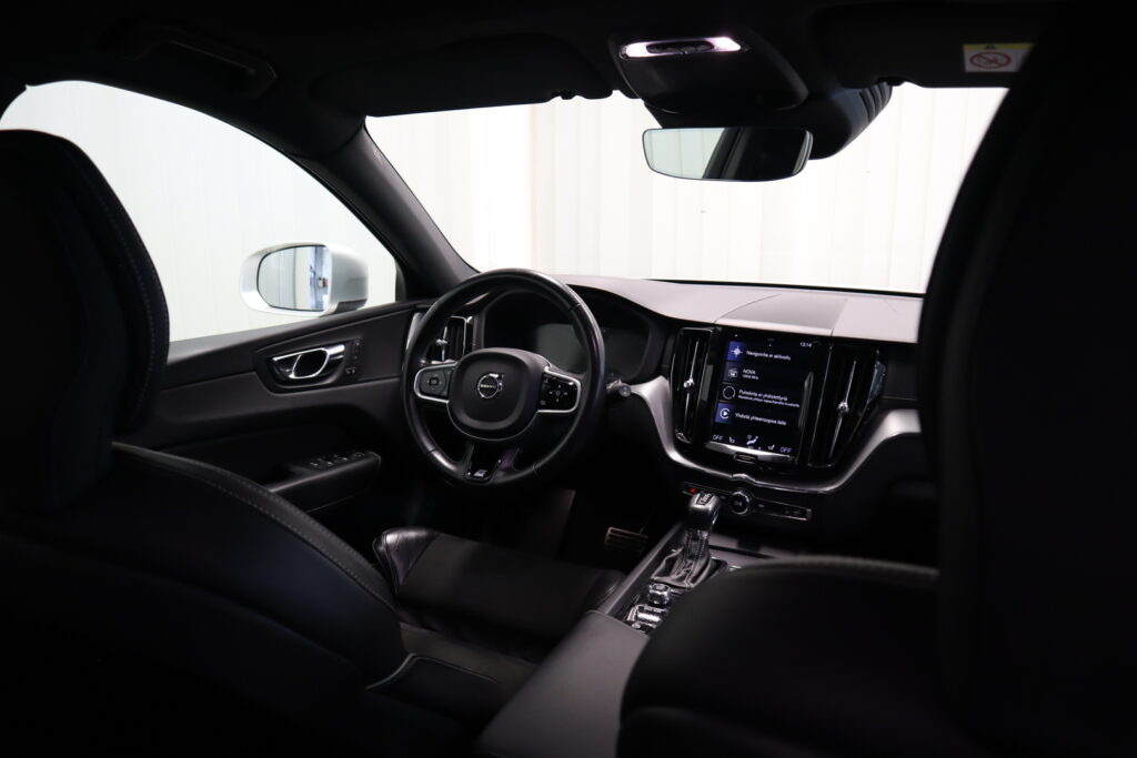 Volvo XC60, image 21