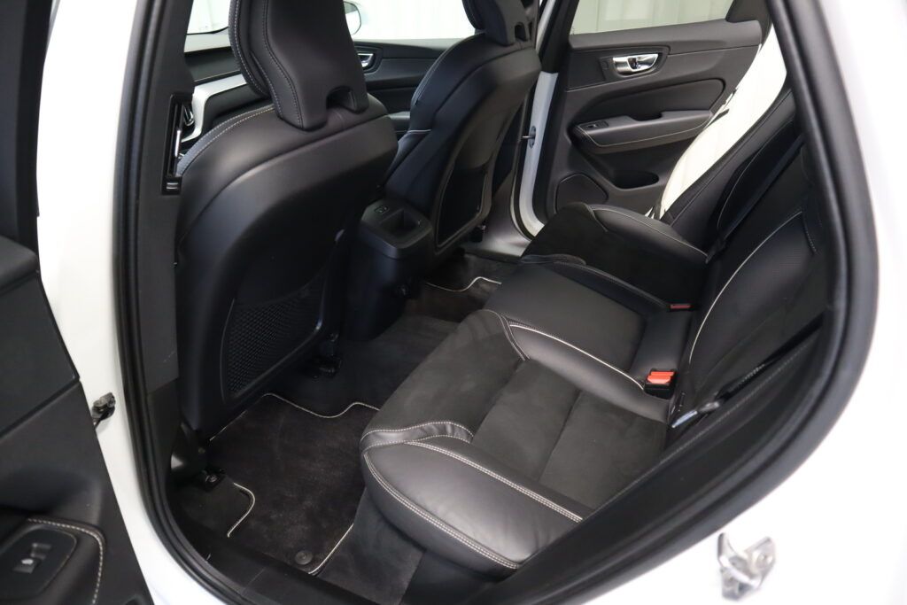 Volvo XC60, image 23