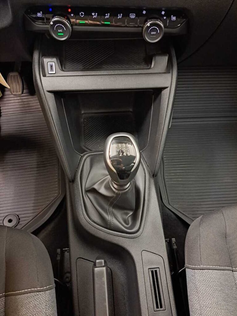 Citroen C4, image 13