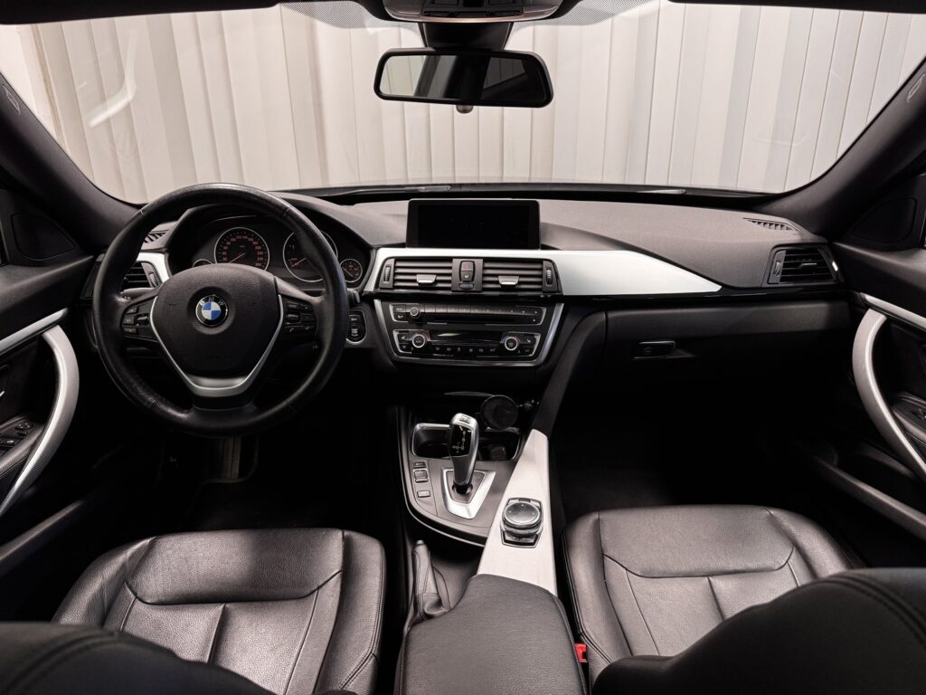 BMW 330, image 11