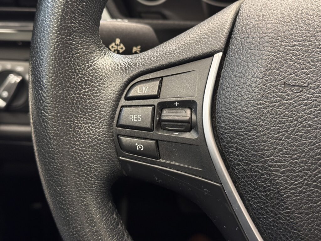 BMW 330, image 14