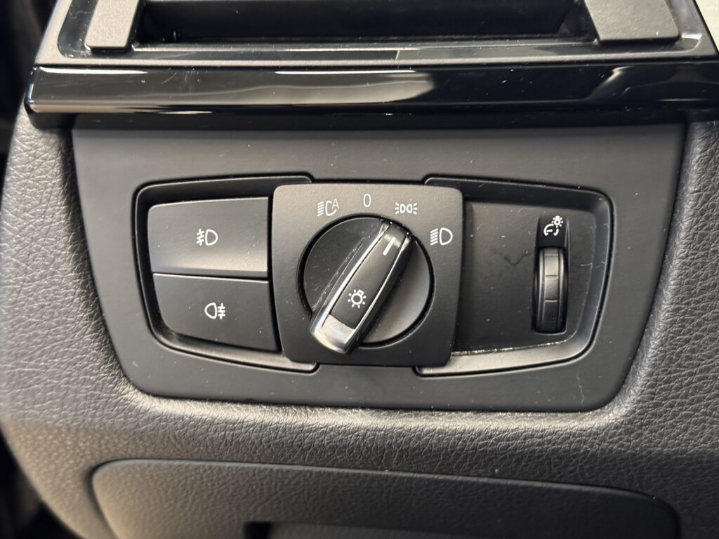 BMW 330, image 23