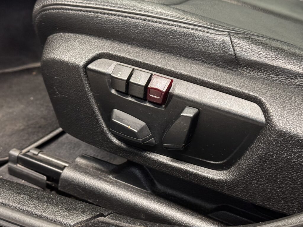 BMW 330, image 27