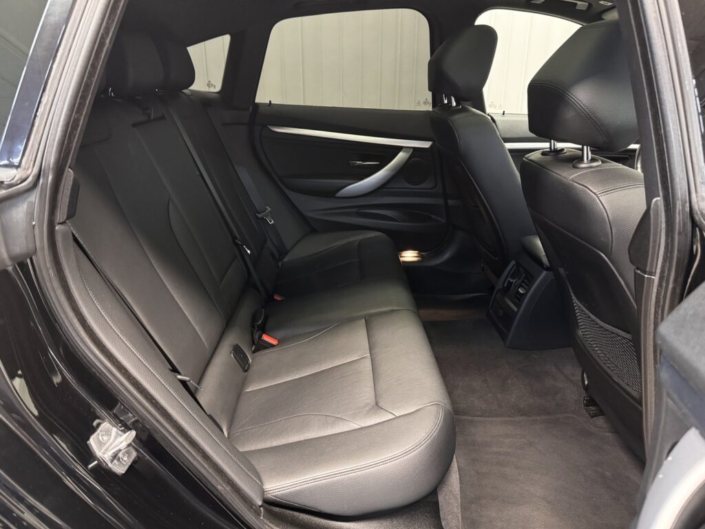 BMW 330, image 9