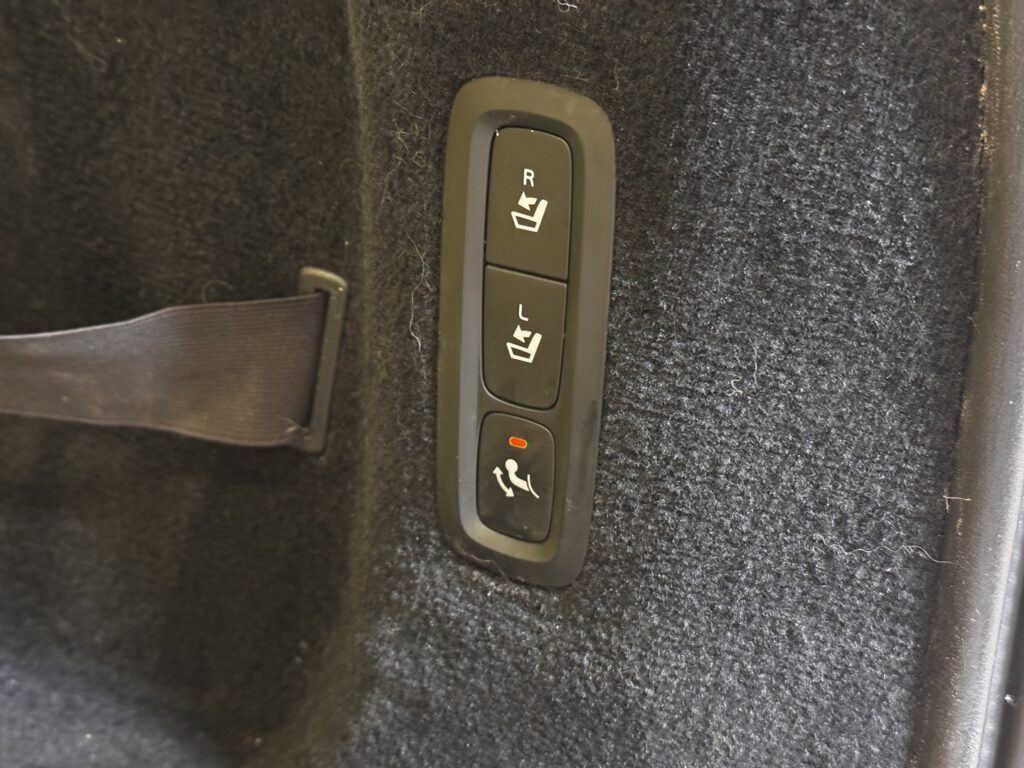 Volvo V90, image 17