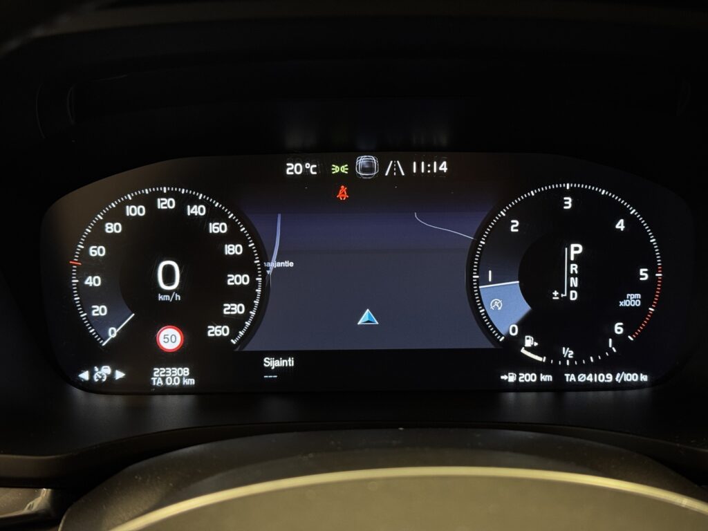 Volvo V60 Cross Country, image 11