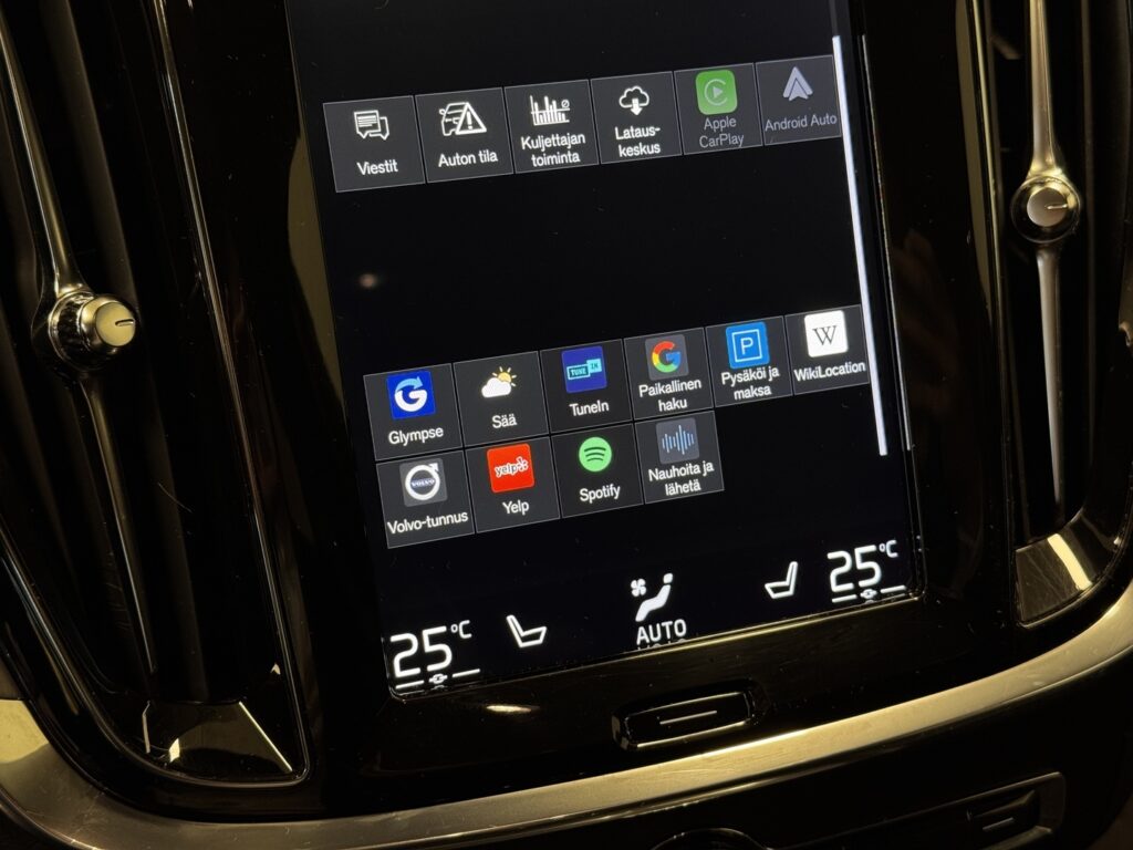 Volvo V60 Cross Country, image 17