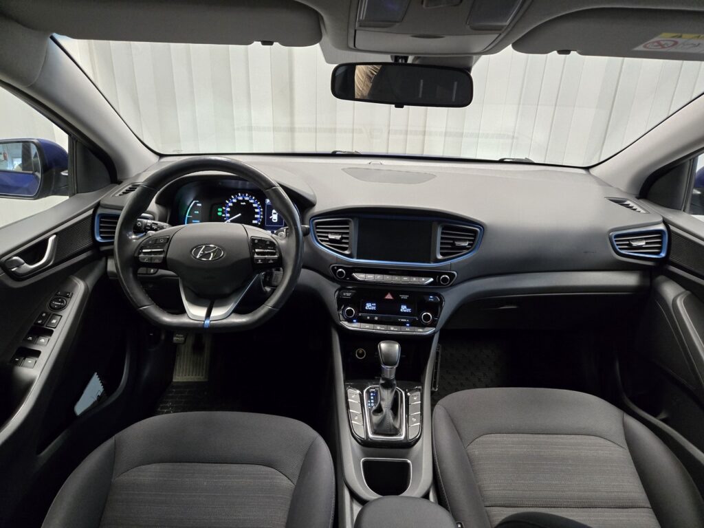 Hyundai IONIQ hybrid, image 8