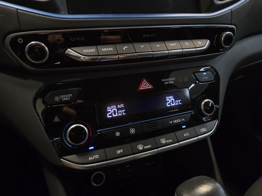 Hyundai IONIQ hybrid, image 13