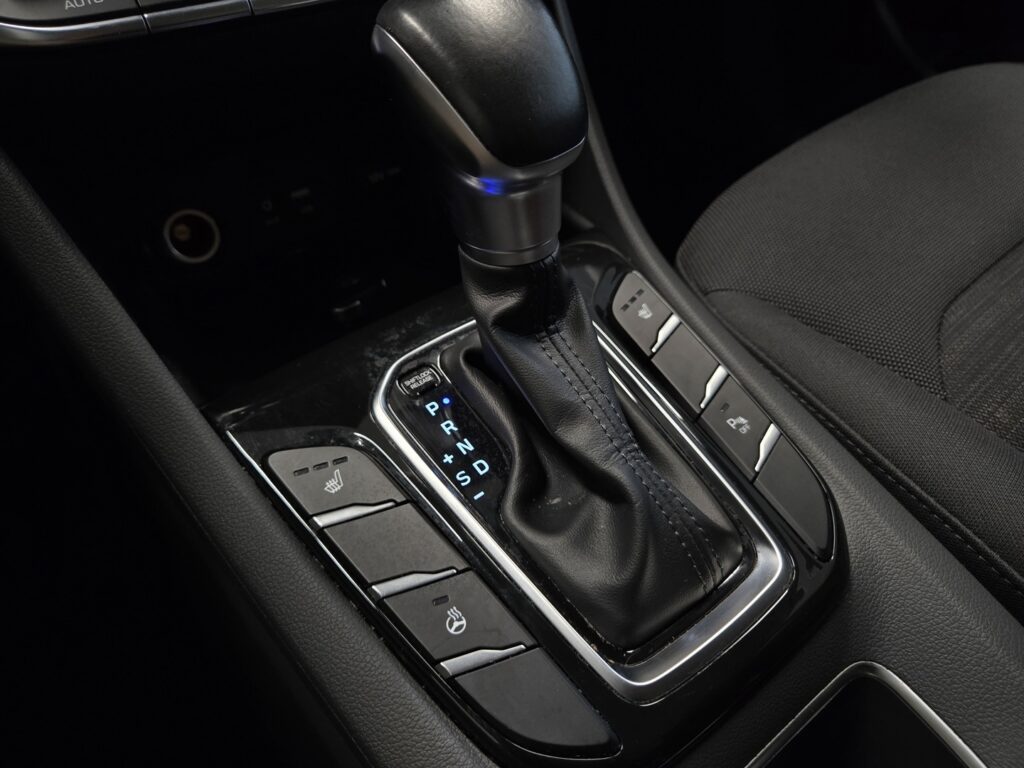 Hyundai IONIQ hybrid, image 14