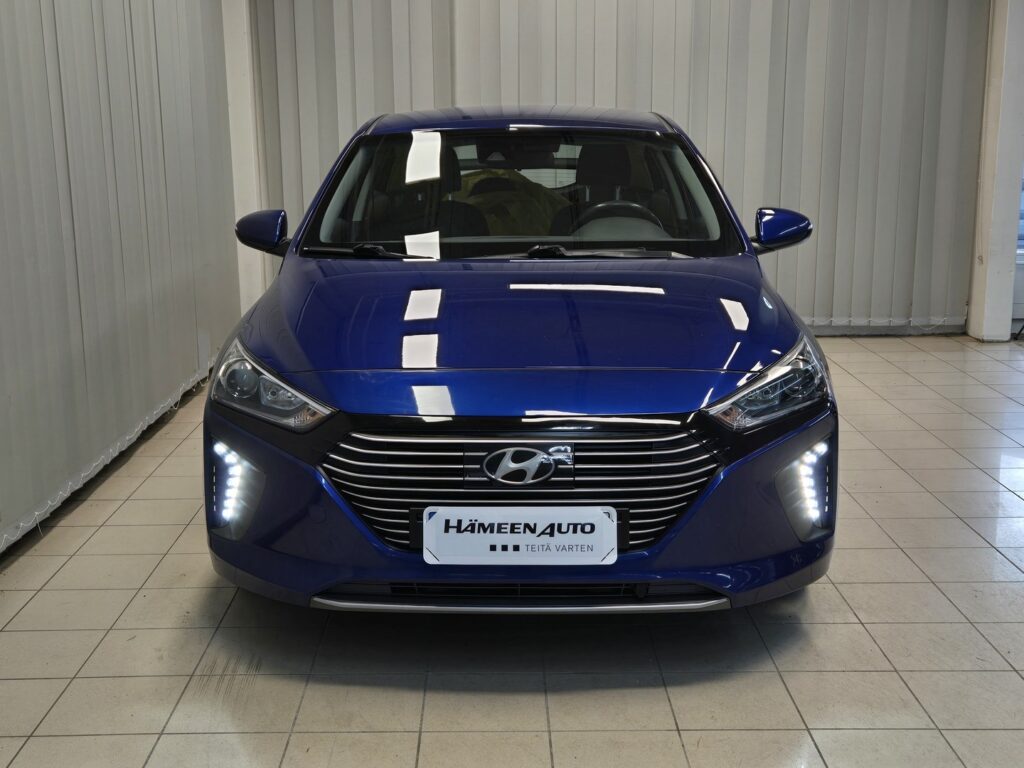 Hyundai IONIQ hybrid, image 3