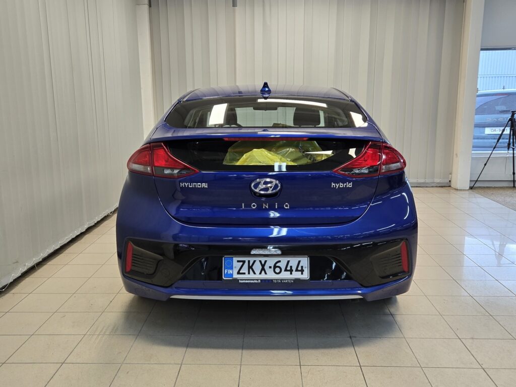 Hyundai IONIQ hybrid, image 4