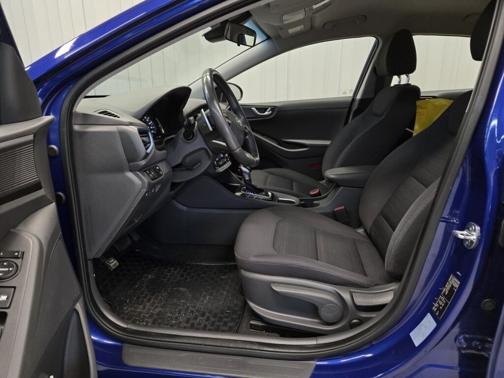 Hyundai IONIQ hybrid, image 6
