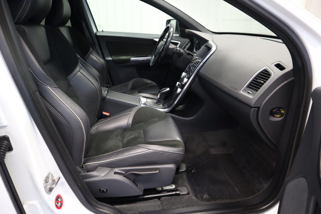 Volvo XC60, image 20