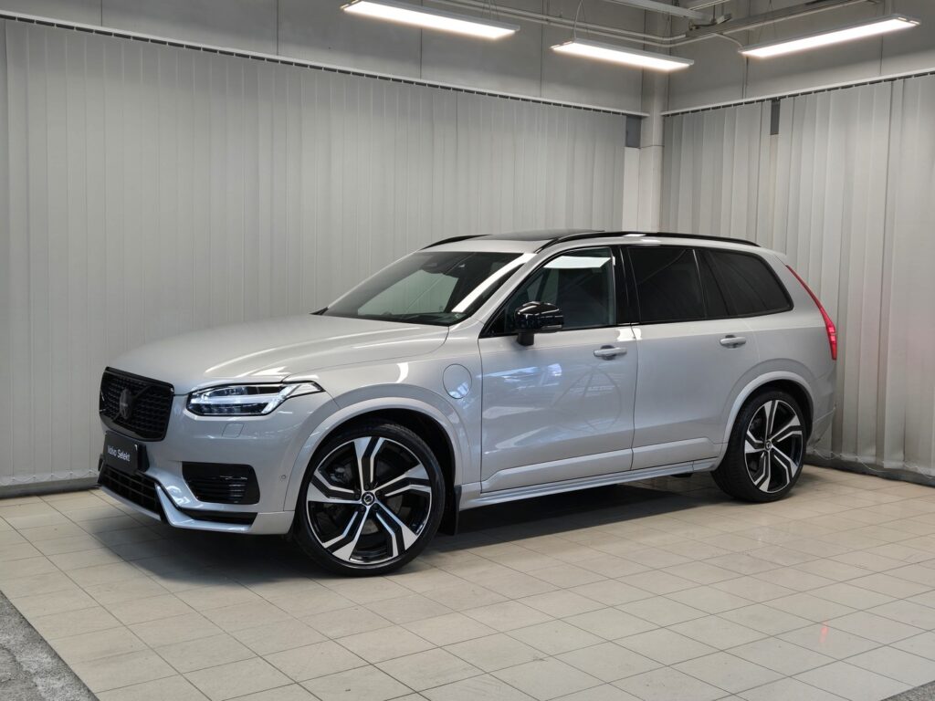 Volvo XC90, image 1