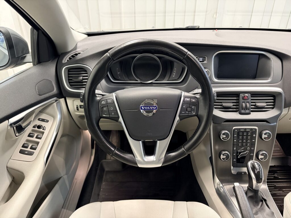 Volvo V40, image 11