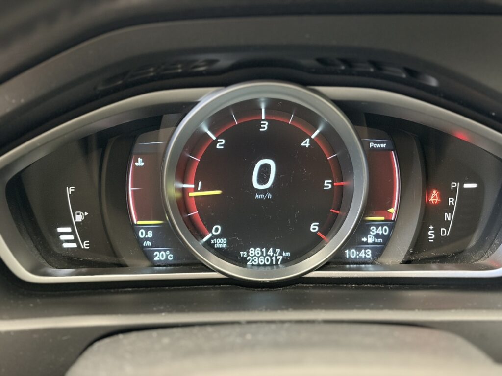 Volvo V40, image 12