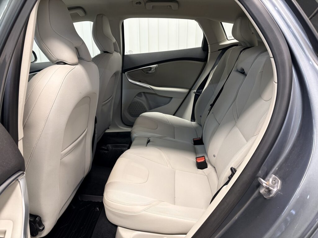 Volvo V40, image 7