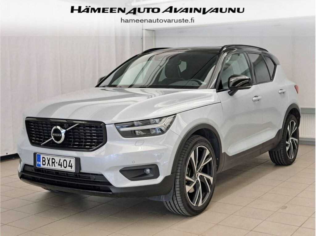 Volvo XC40, image 1