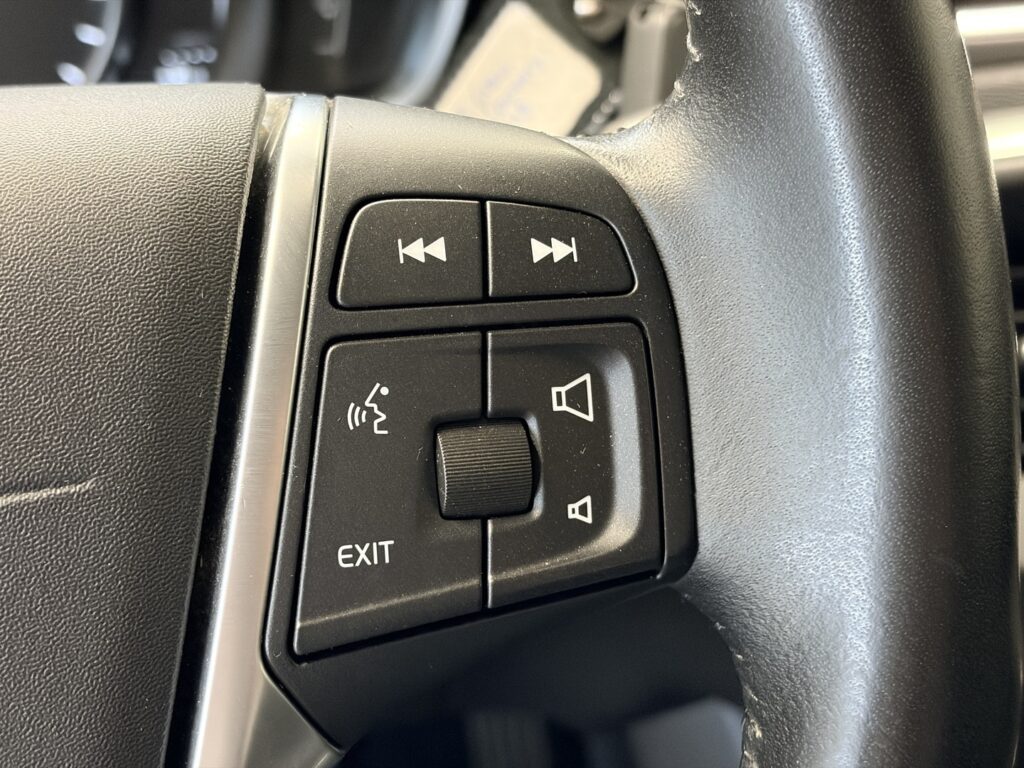 Volvo V40 Cross Country, image 15
