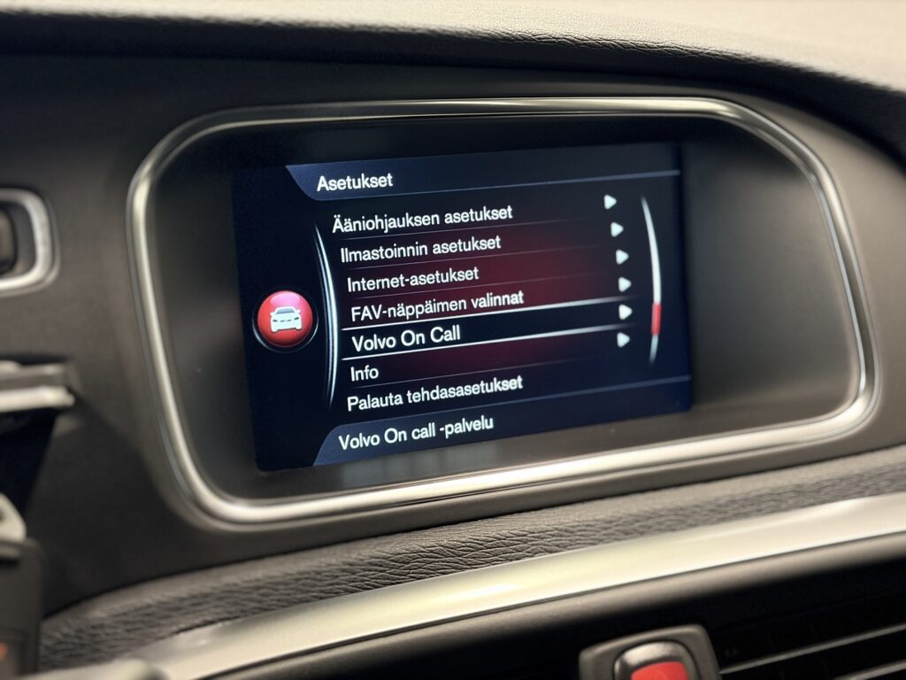 Volvo V40 Cross Country, image 16