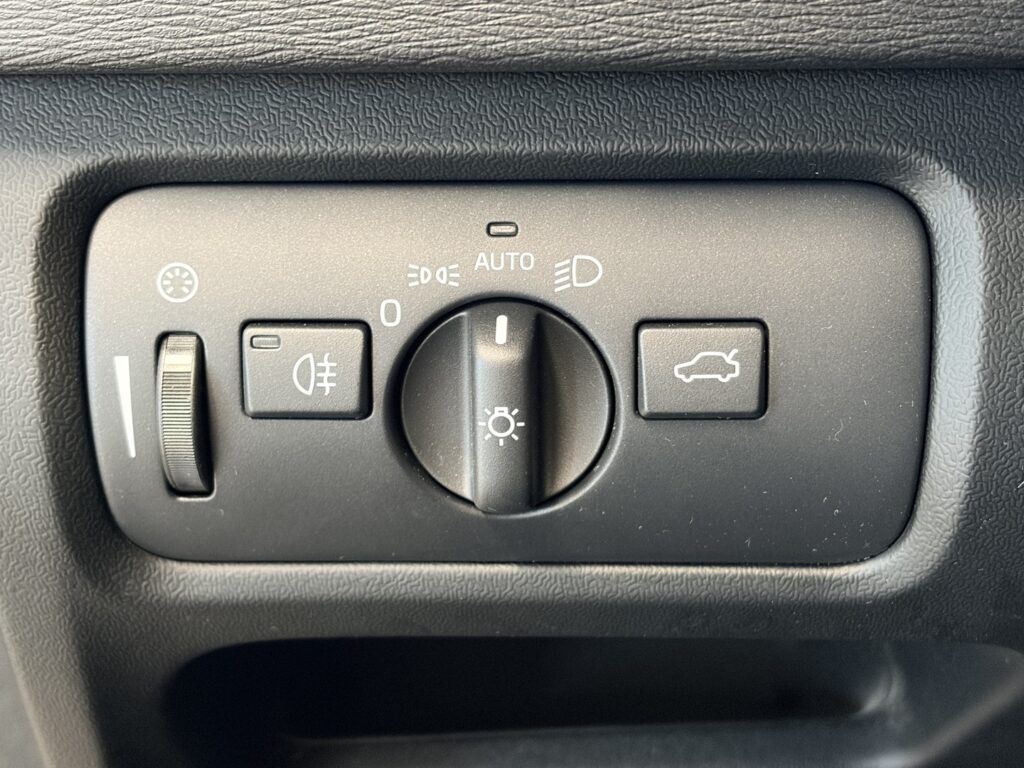 Volvo V40 Cross Country, image 20