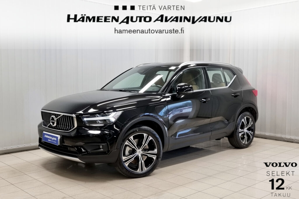 VOLVO XC40, image 1