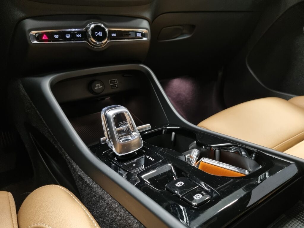 VOLVO XC40, image 11