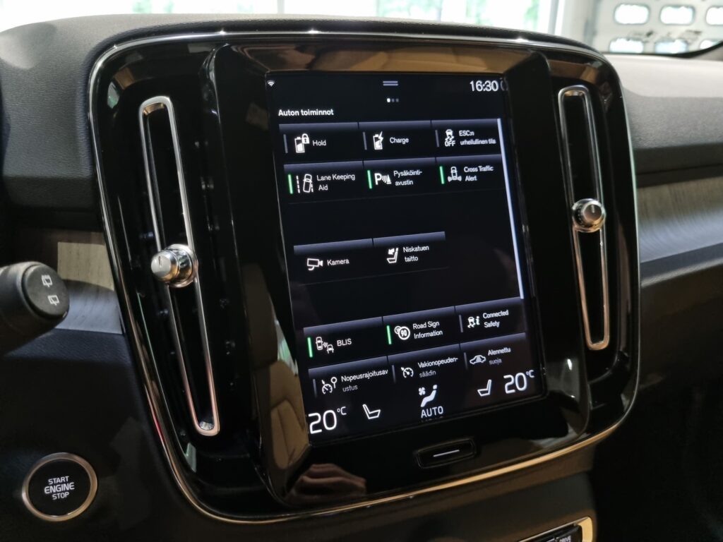 VOLVO XC40, image 15