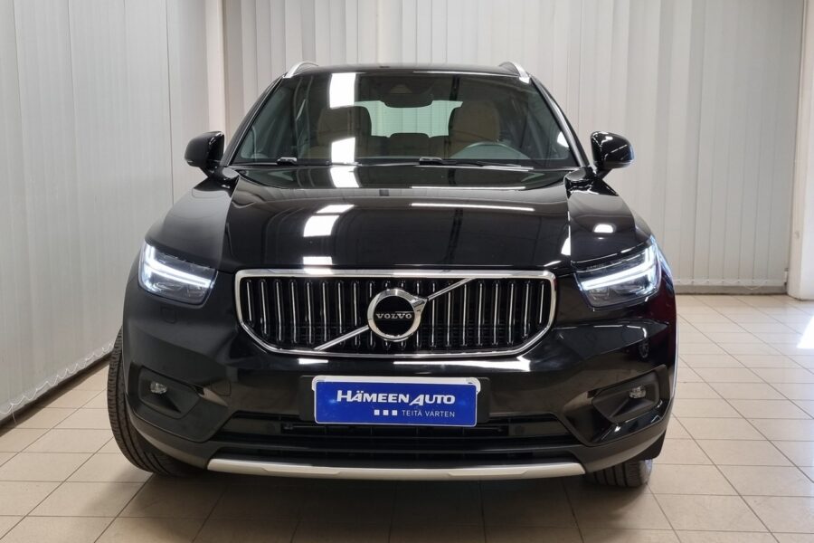VOLVO XC40, image 2