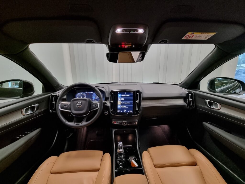 VOLVO XC40, image 5