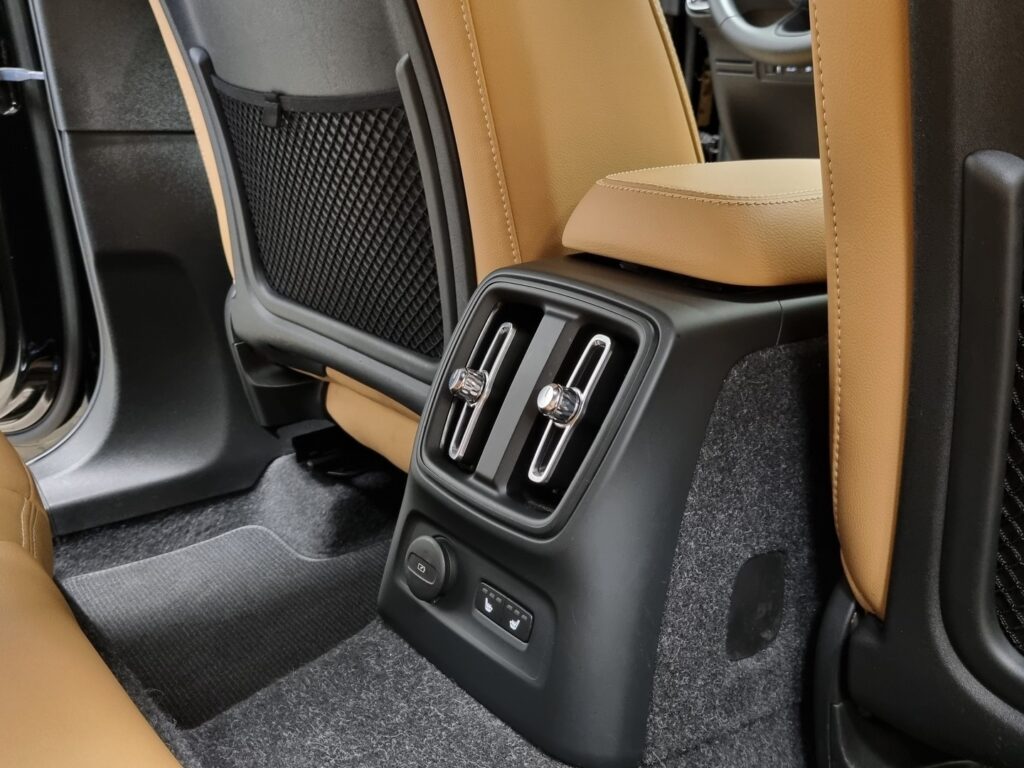 VOLVO XC40, image 8