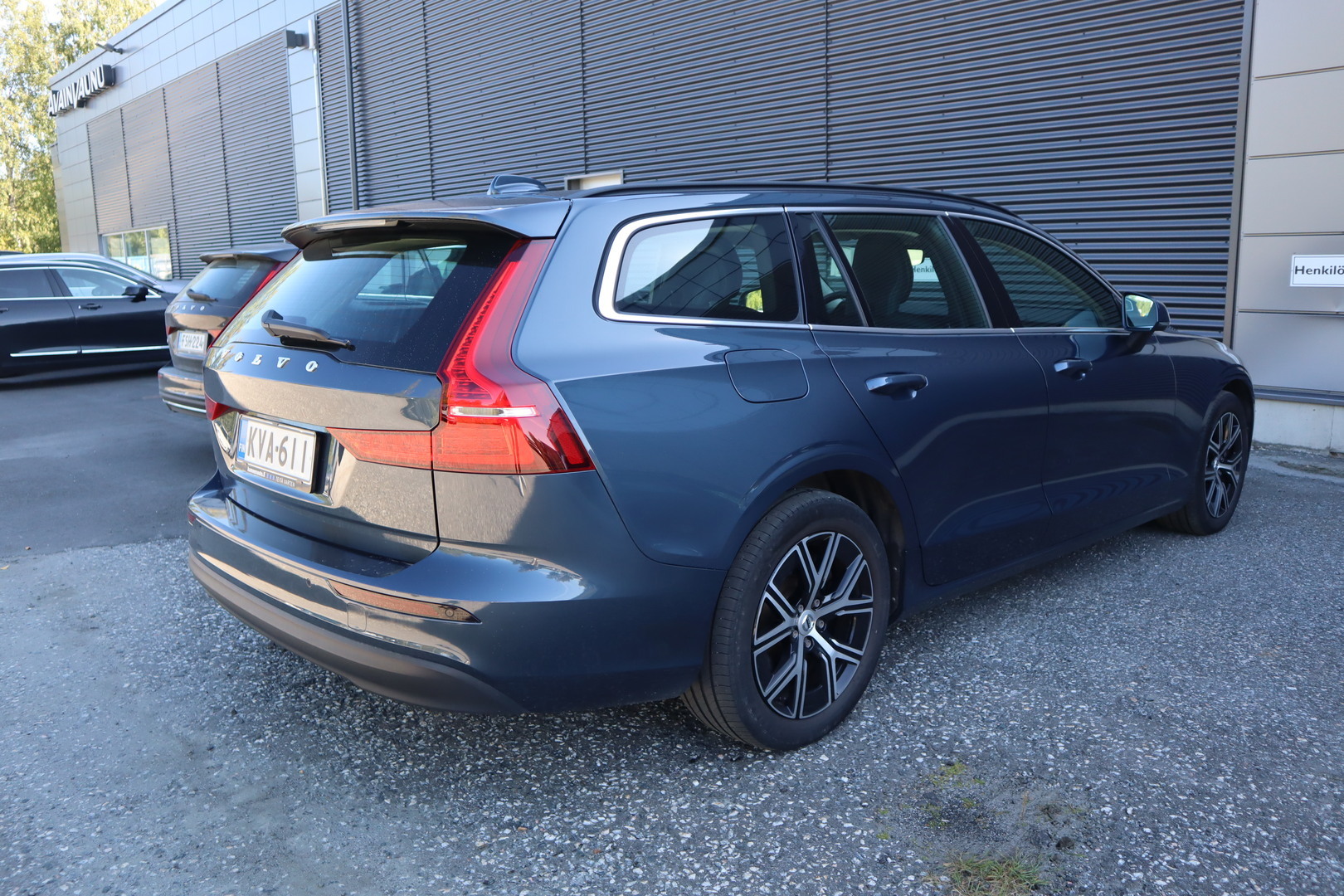 Volvo V60 B3 MHEV Business Core DCT aut 2022, photo 5/13