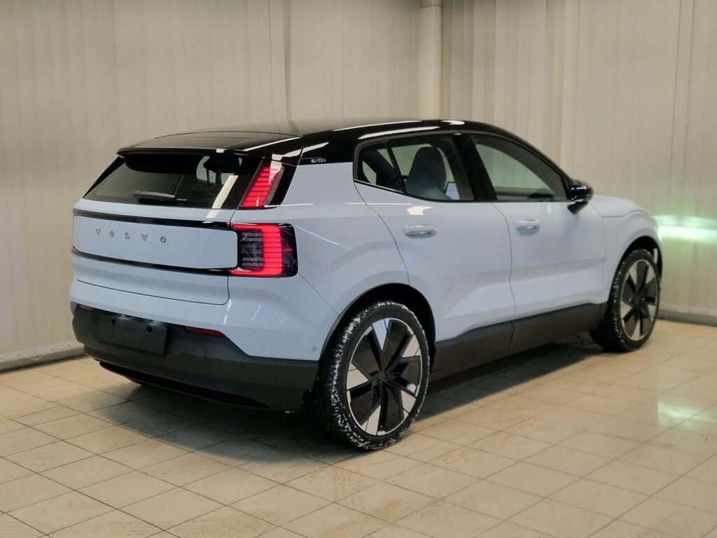 Volvo EX30, image 4