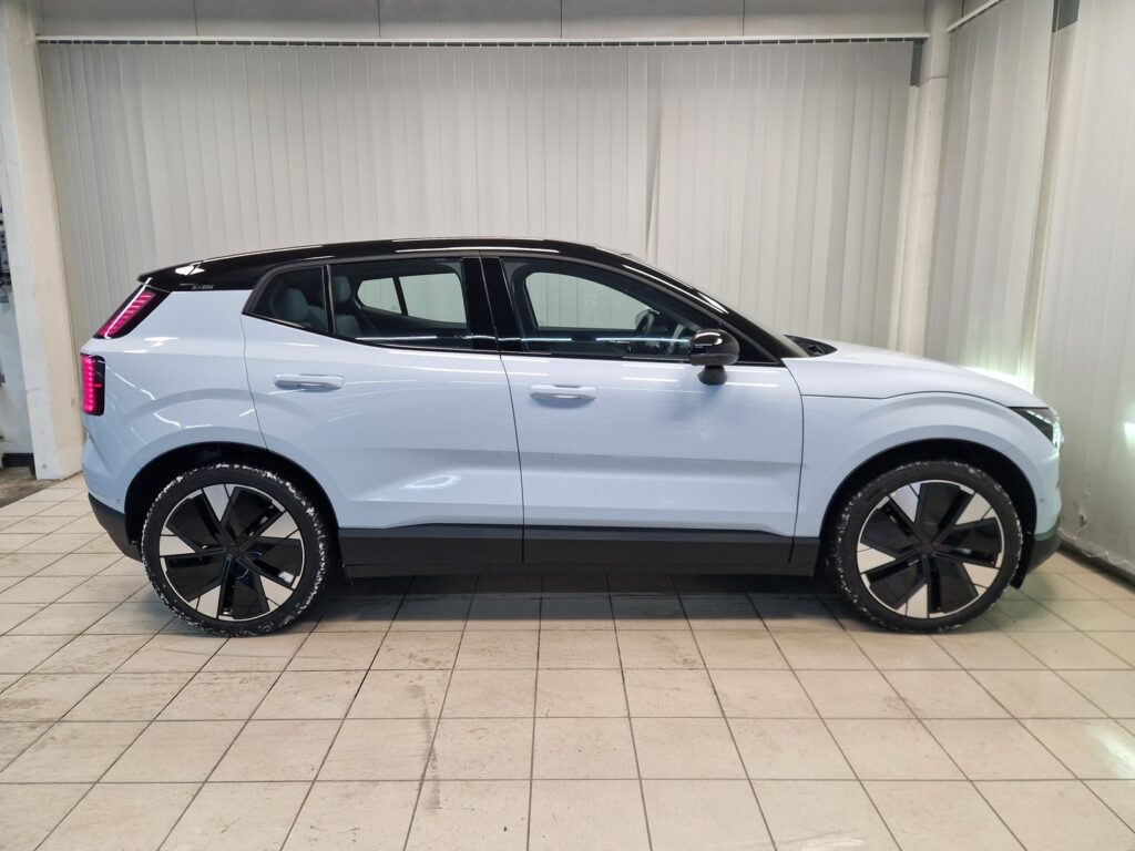 Volvo EX30, image 5