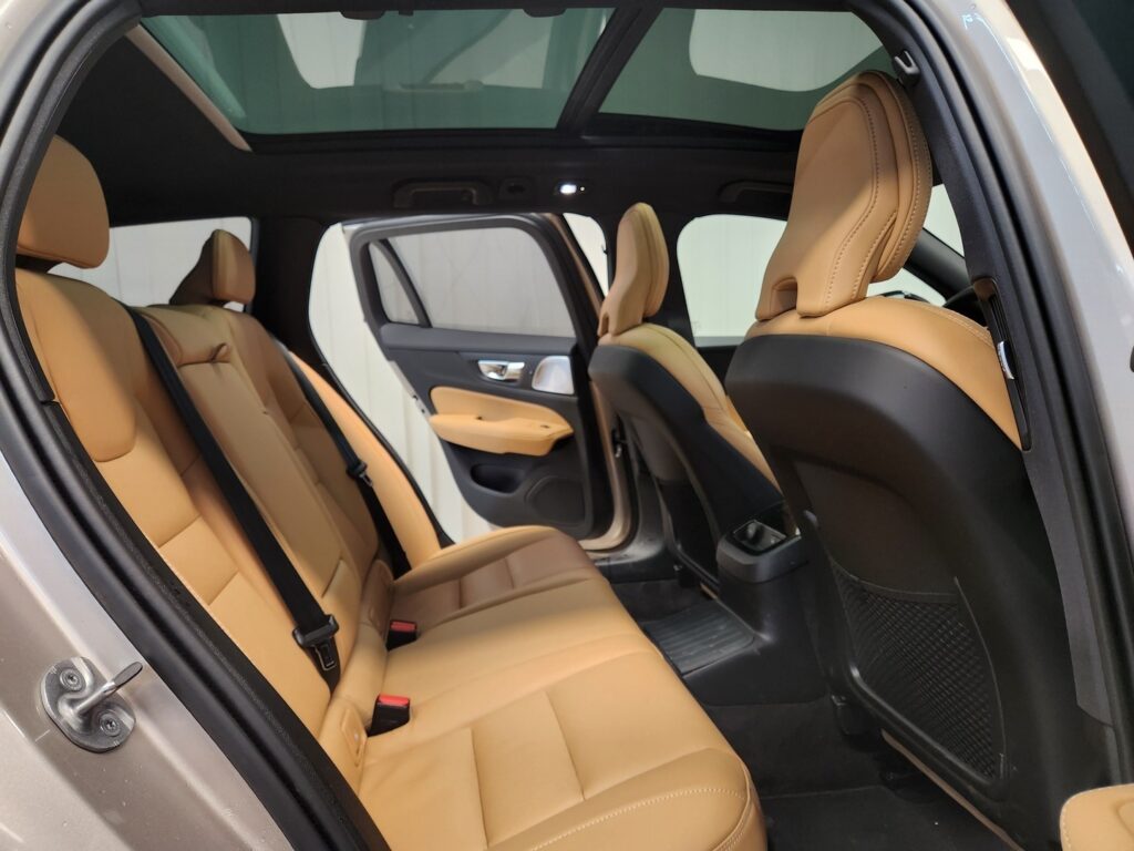 Volvo V60, image 10