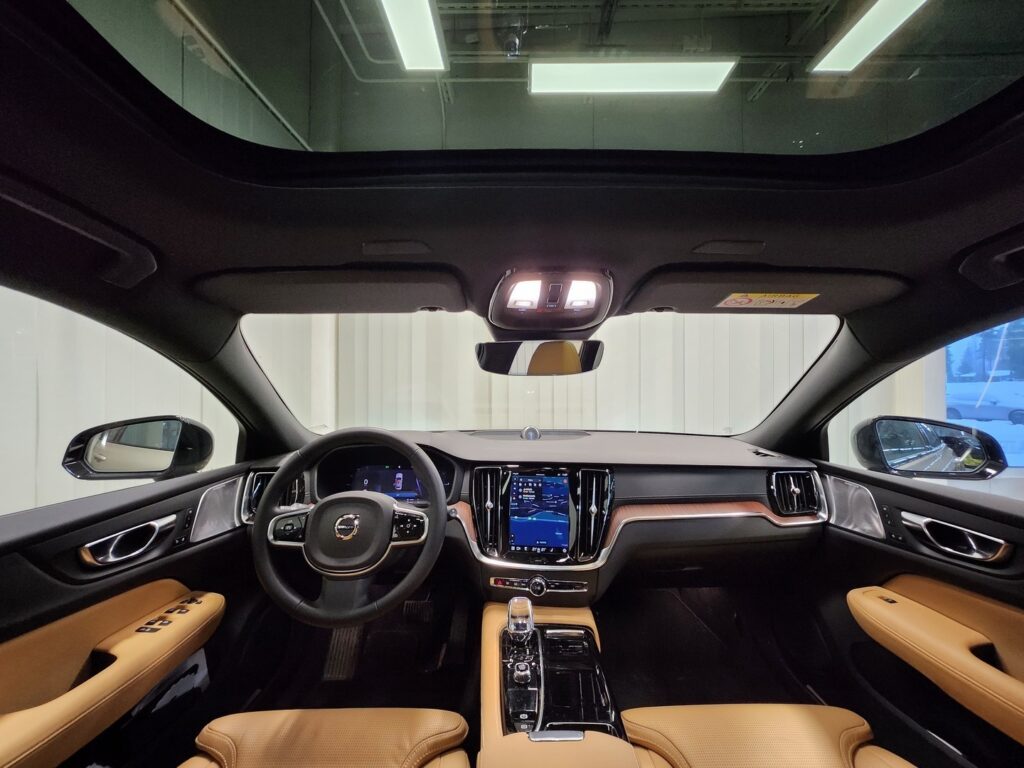 Volvo V60, image 12