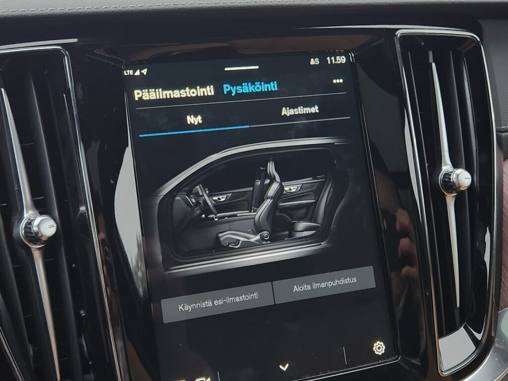 Volvo V60, image 18