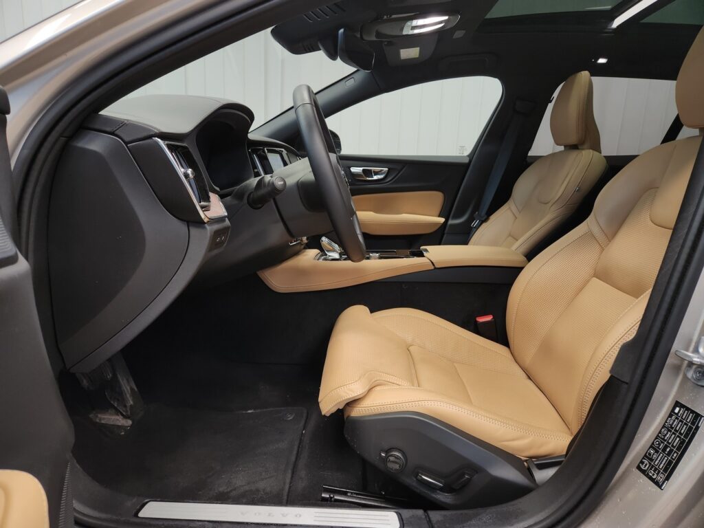 Volvo V60, image 8